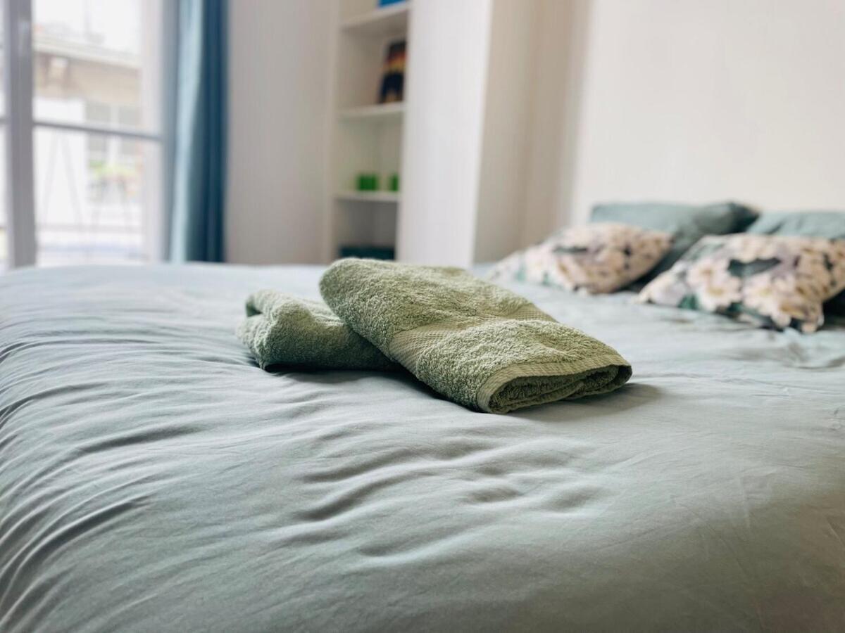 Casa Coeur Doutre Apartment อองเชร์ ห้อง รูปภาพ